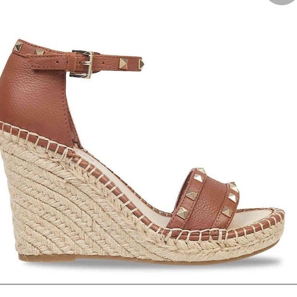 Marc Fisher Kegan Espadrille Wedge Sandals tan 9.5 VALENTINO ROCKSTUD INSPIRED - Picture 2 of 6